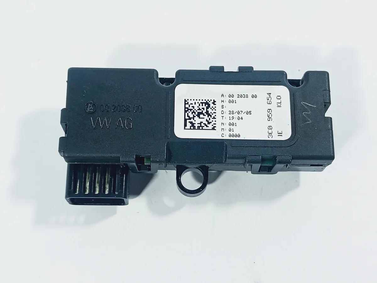 Sensor Ángulo Giro VW Passat B6 OE M4S149MAR31306