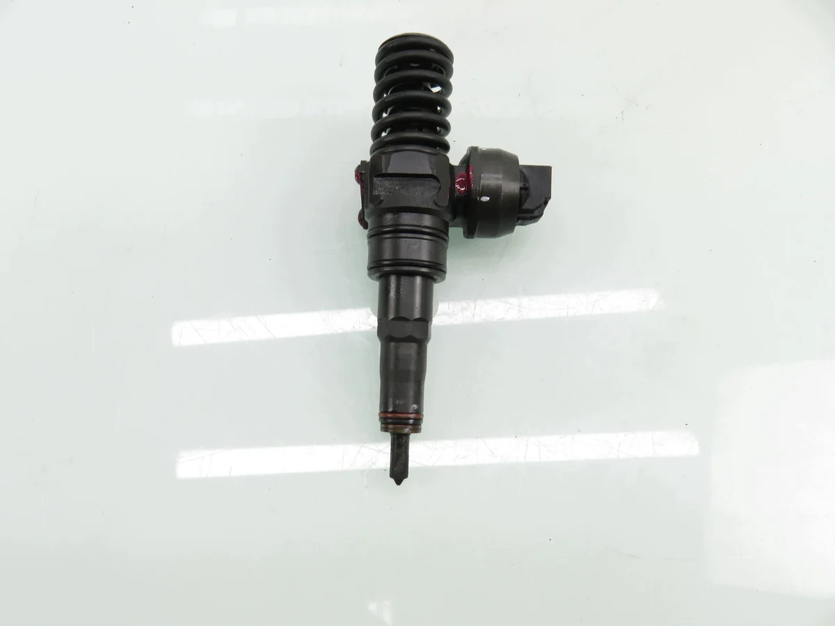 Polttoainepumppu VW Golf Plus 1.9 TDI image 4