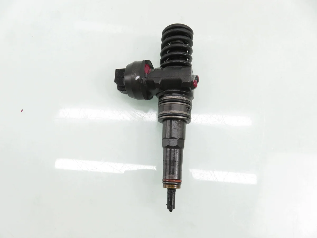 Injektor VW Golf Plus 1.9 TDI M1150712-038130073BN image 7