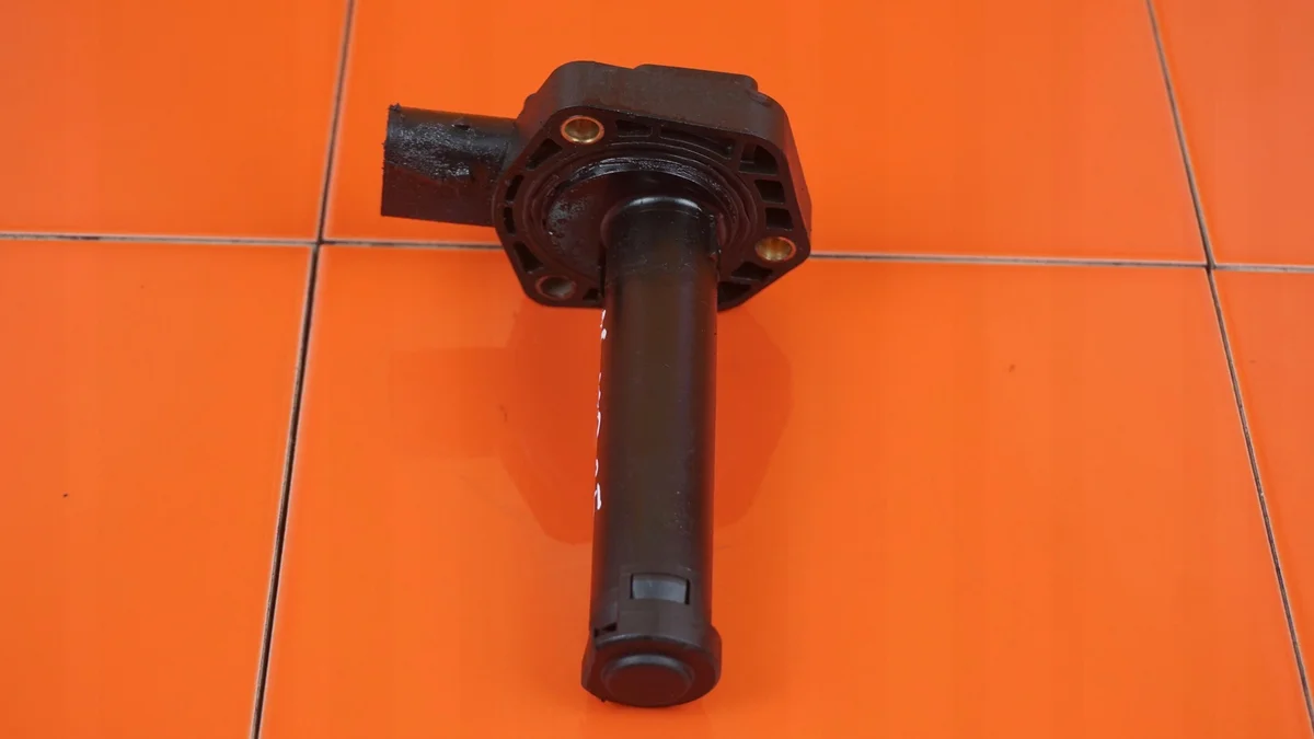 BMW E90 E60 Oil Level Sensor 7607910 image 3