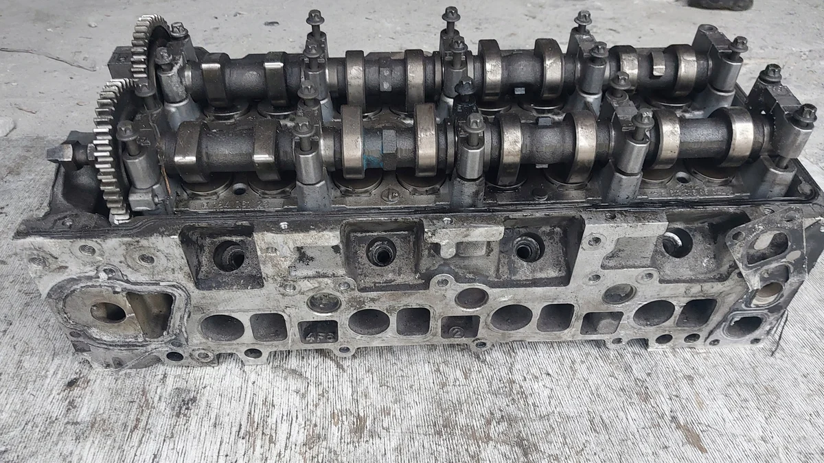 Culata Motor Mercedes 2.2 CDI OM611 A6110105220 image 4