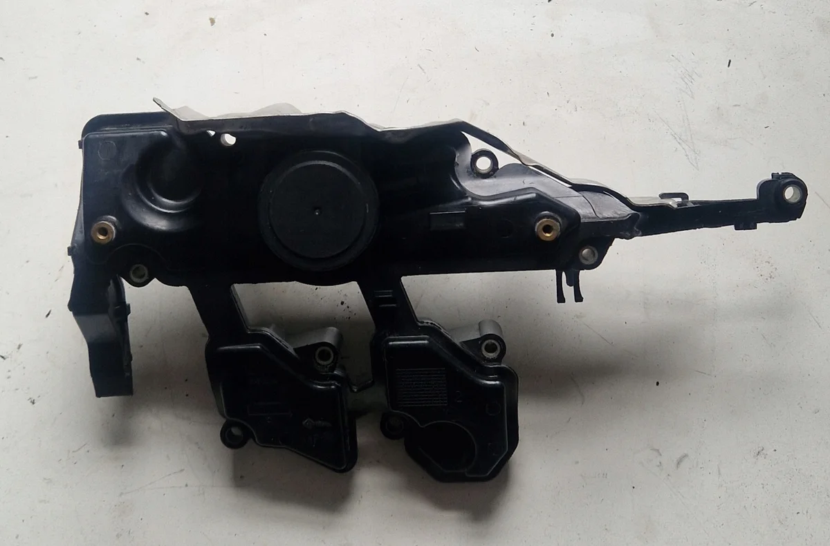 Ventilkåpa Renault Laguna 2.0D - Använd