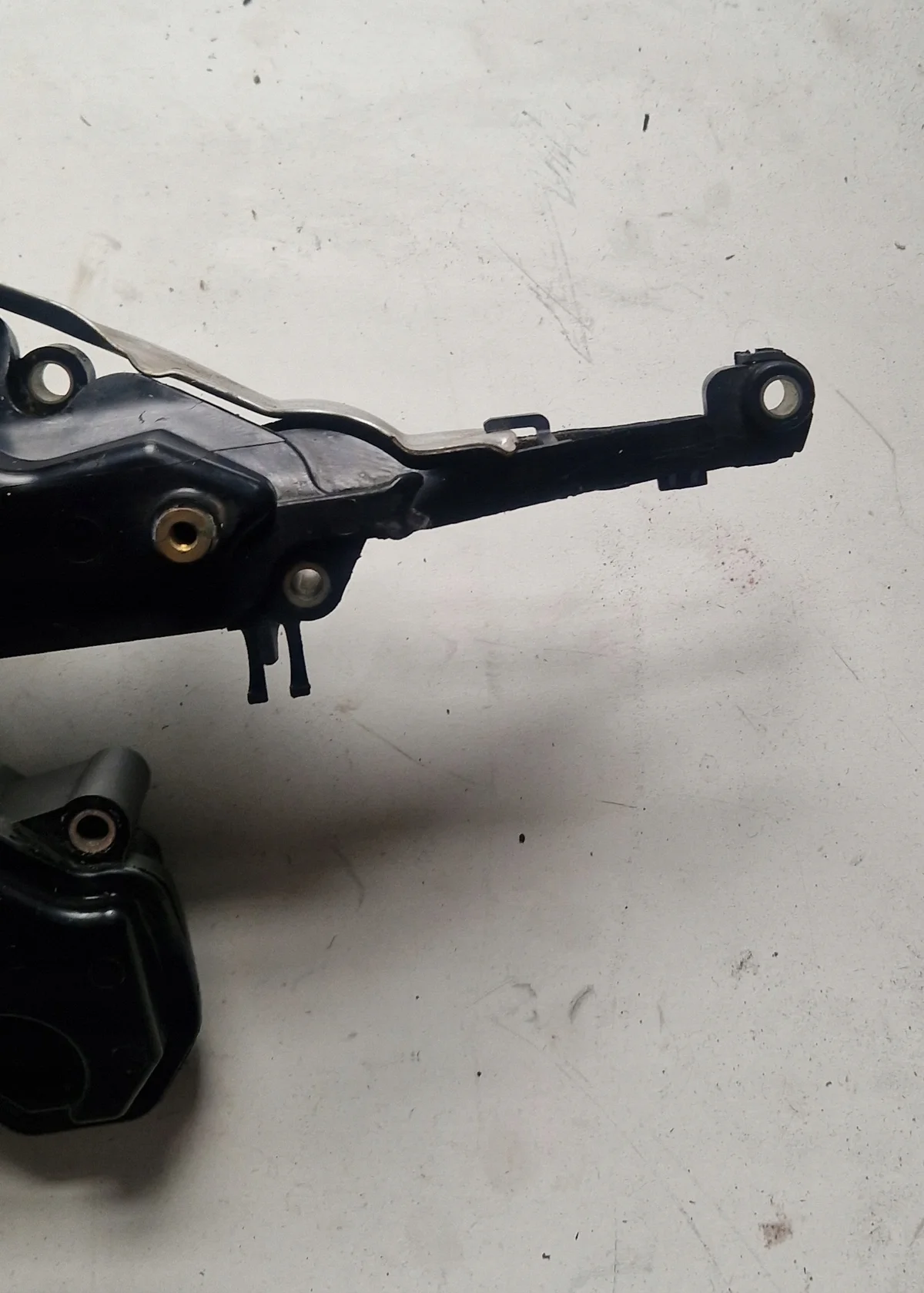 Renault 2.0D Ventildeckel OE 8200673395 thumbnail 4