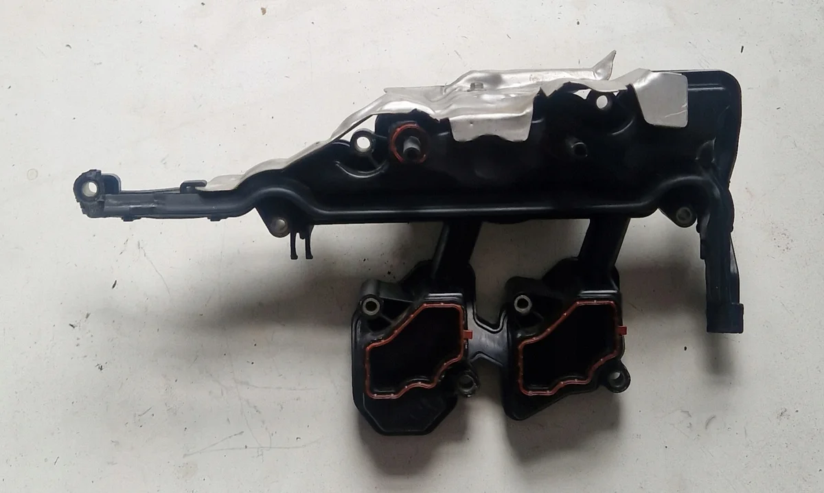 Renault 2.0D Ventildeckel OE 8200673395 thumbnail 6