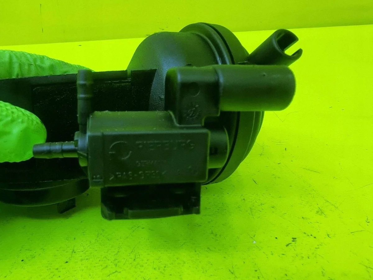 Audi A6 C5 Alipaineventtiili OEM 2900304279 image 5