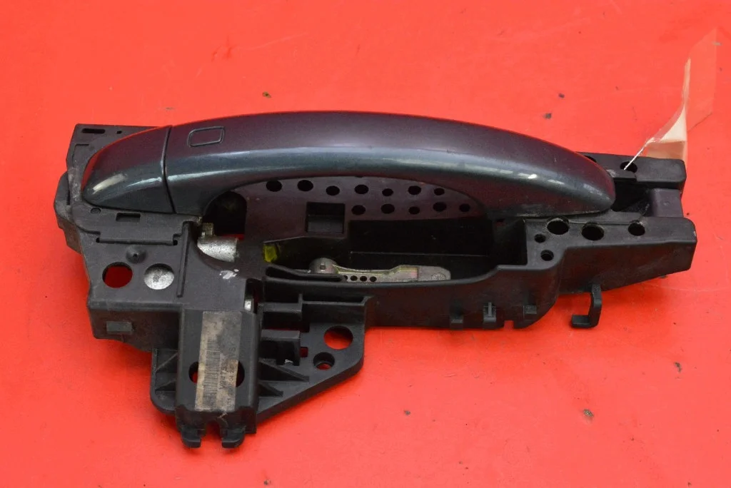 Dörrhandtag Audi A4 B8 2007-2011 Höger Fram