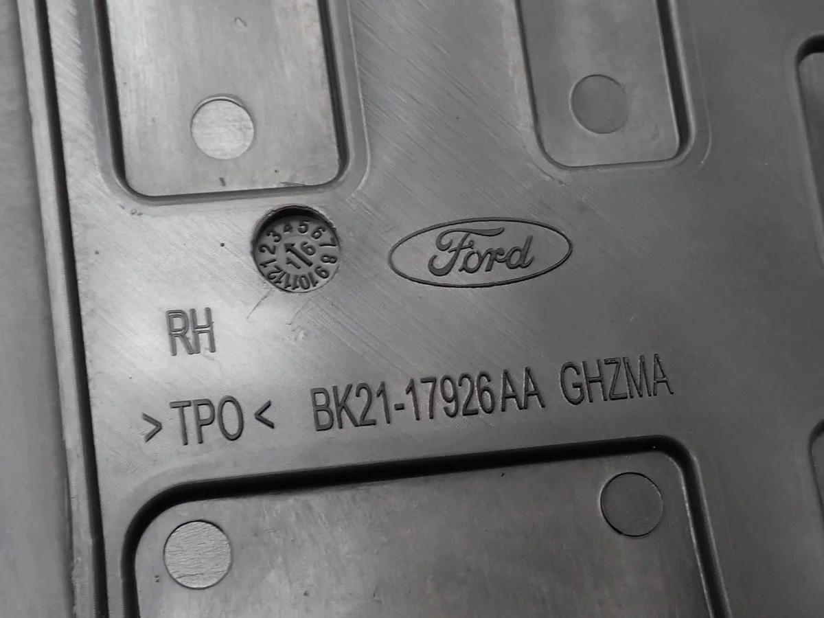 Canto Para-choque Traseiro Ford Transit Custom BK21-17926-A image 4