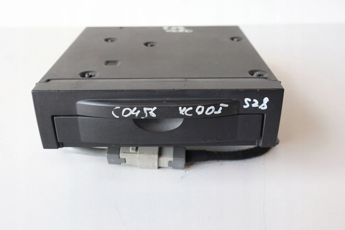 Volvo XC90 I LIFT Changeur CD 31337203