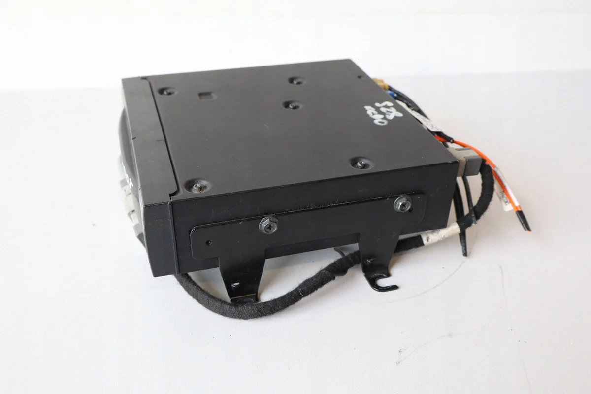 Volvo XC90 I LIFT Changeur CD 31337203 image 3