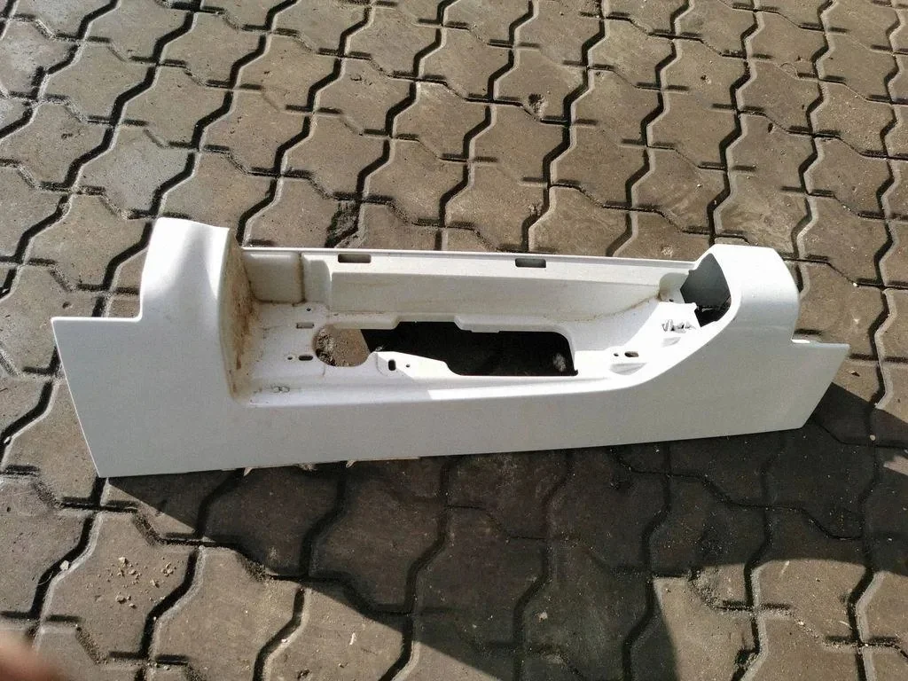Fäste för baklykta Renault Trafic III Opel Vivaro B
