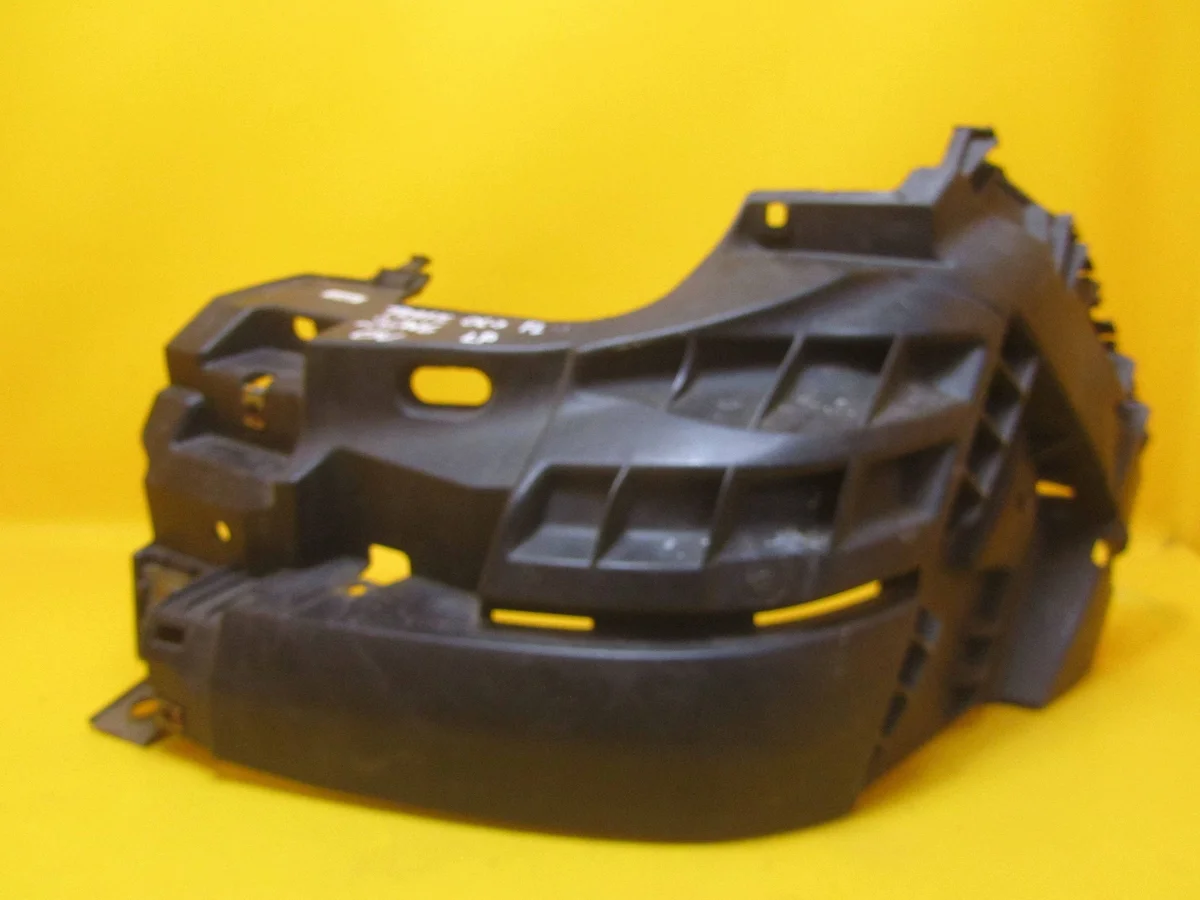 Suporte Para-choque Renault Trafic 2006 DLU1800