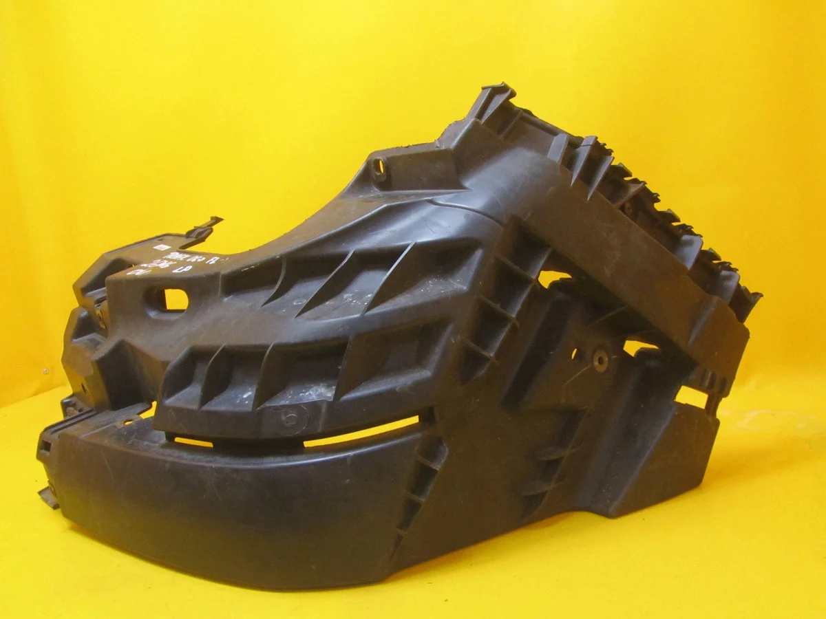 Front Left Bumper Bracket Renault Trafic 2006 image 3