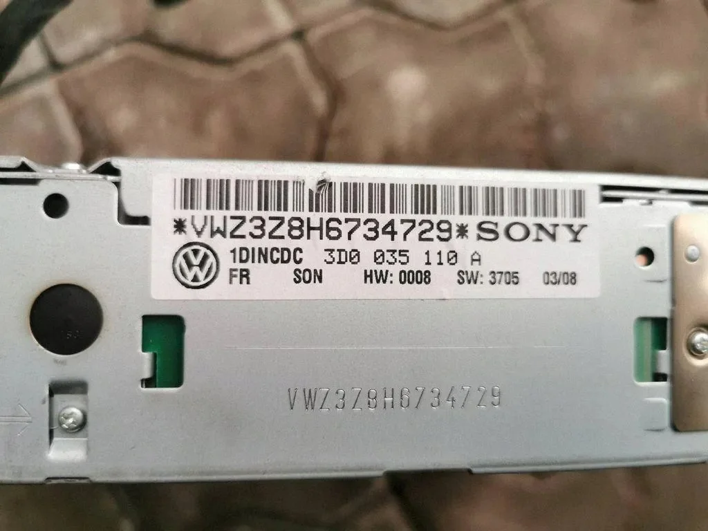 VW Phaeton 3D CD Changer 3D0035110A Used image 3