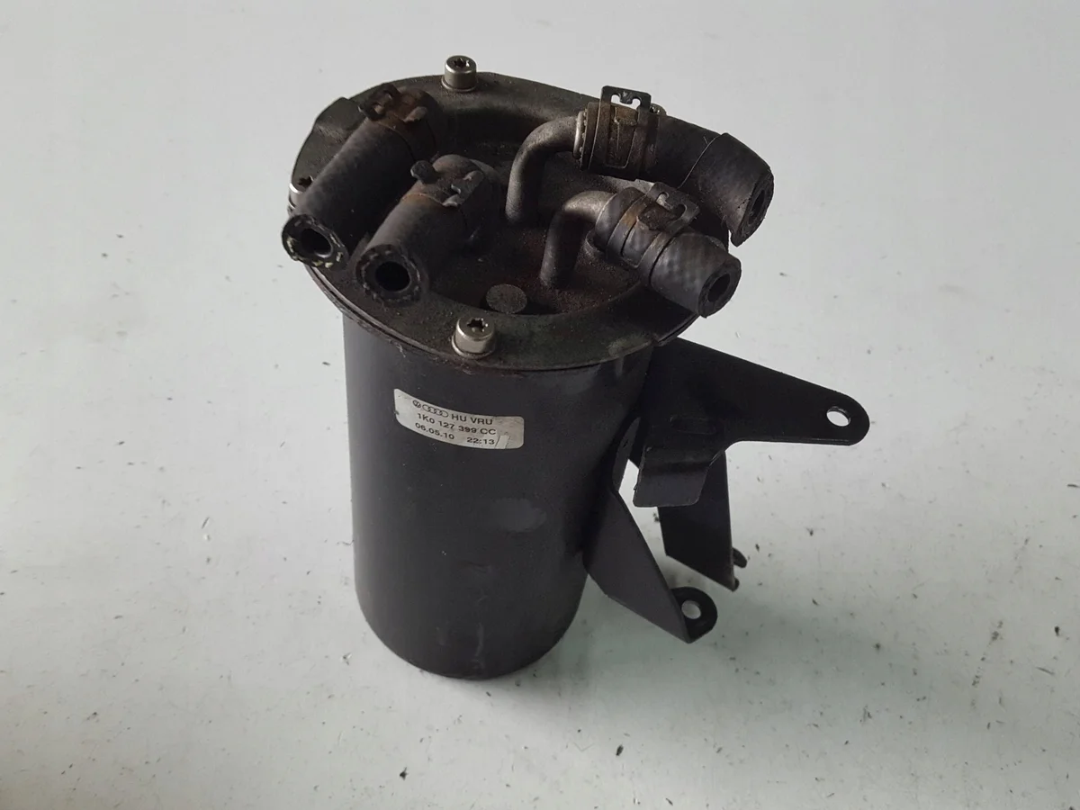 Boîtier filtre carburant Audi A3 8P 08-12