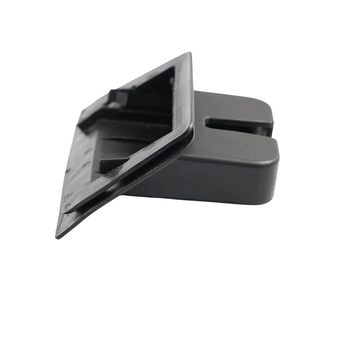 Audi A3 8V Listello Coperchio Bagagliaio 8V3827520 image 3