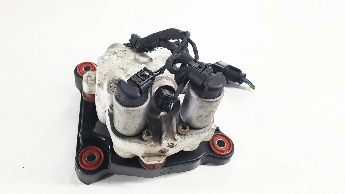 BMW 5 GT F07 550i Hydraulic Suspension Pump