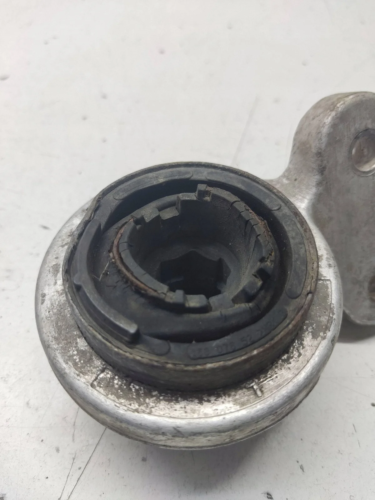 BMW 3 E46 2002 Boccole Braccio Sospensione 16607852 image 5