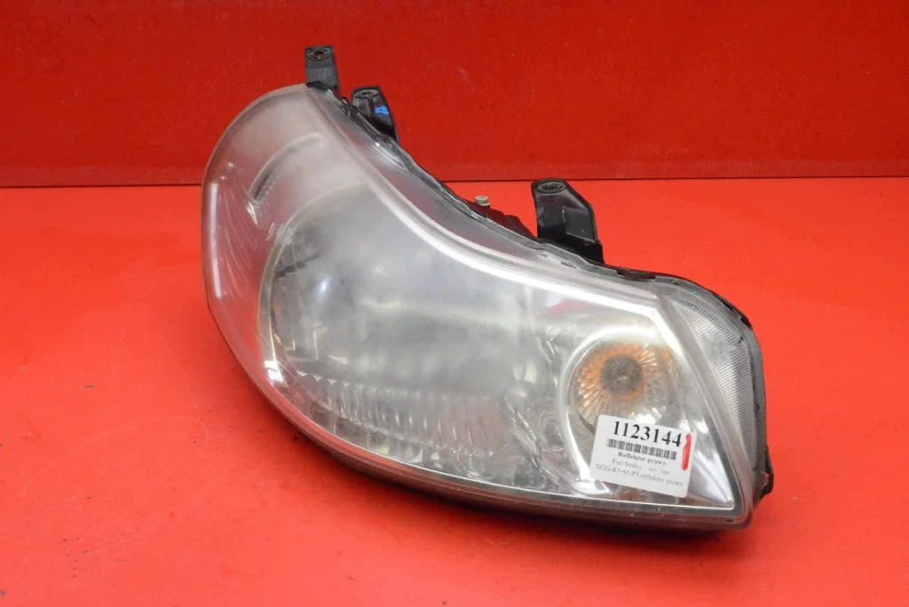 Reflektor Prawy Fiat Sedici 1 05-09