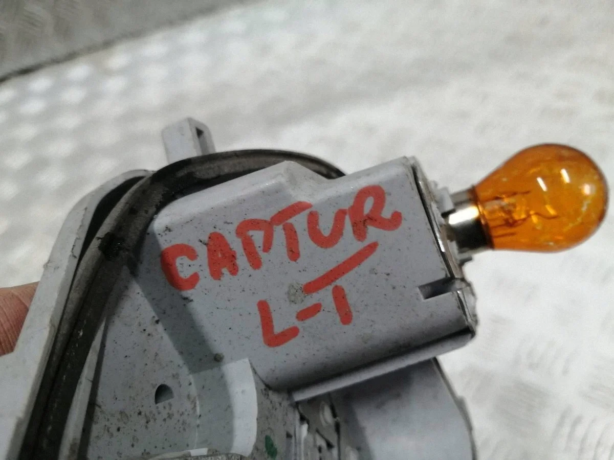Renault Captur Faro Trasero Izquierdo Usado image 3