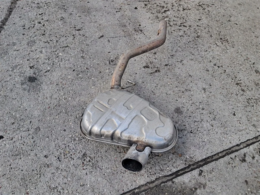 BMW E81 N43B20A Exhaust Muffler 7564181 image 3