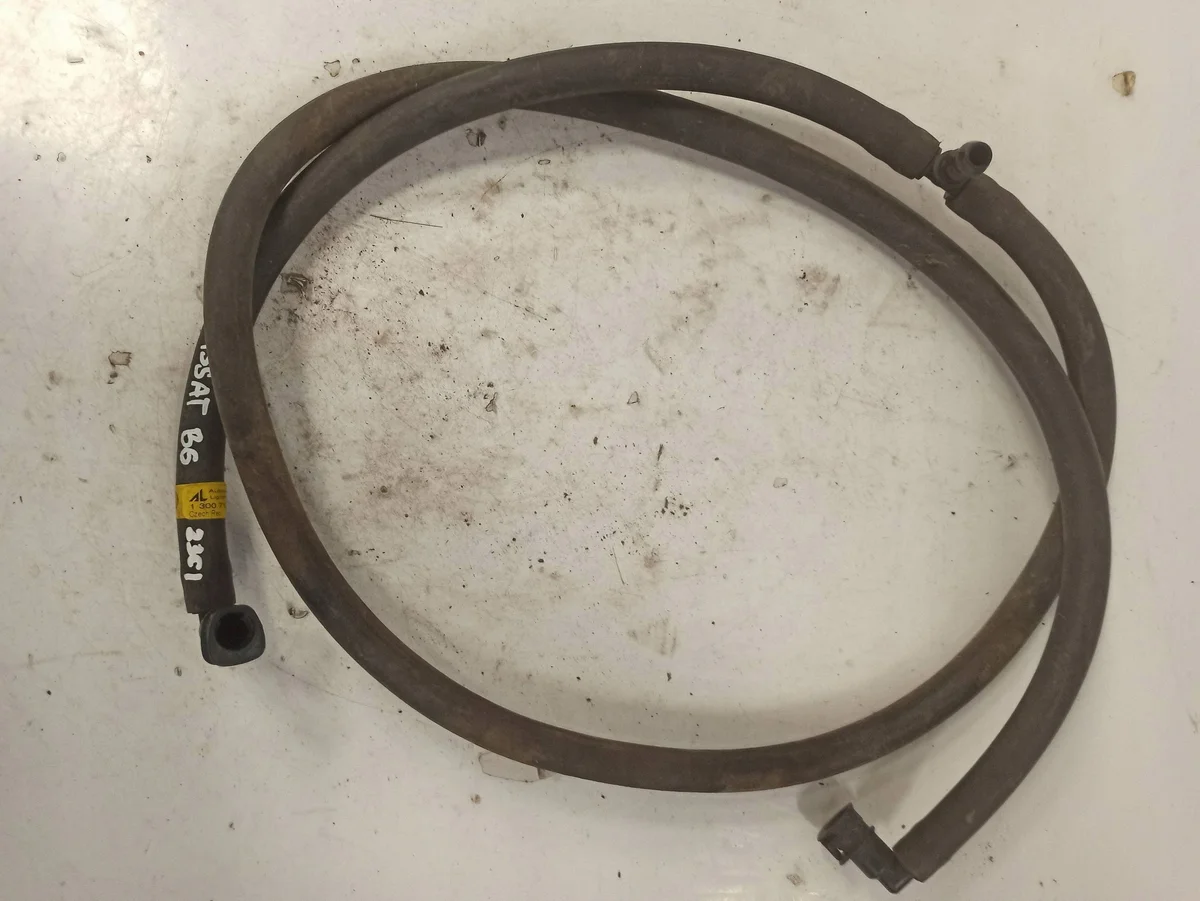 VW Passat B6 Schlauch Scheinwerferreinigung image 3