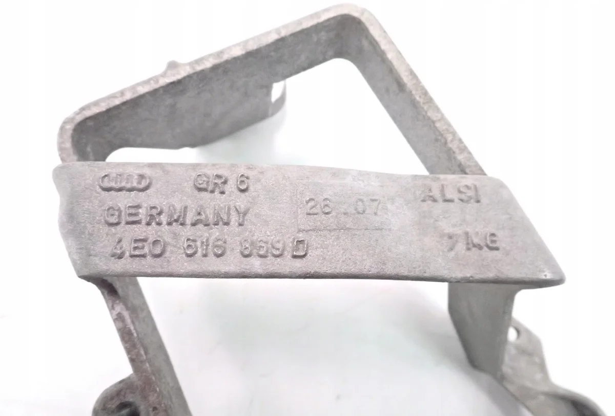 Audi 4E0616869D Kompressorin kiinnike image 8
