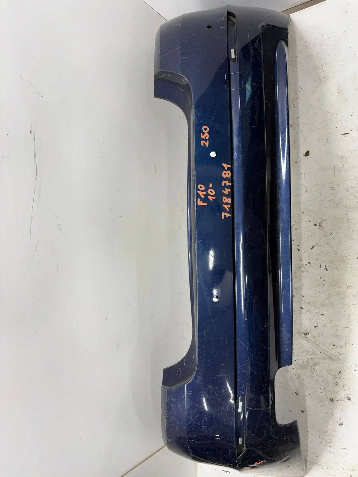 BMW F10 Bakre Stötfångare 7184781