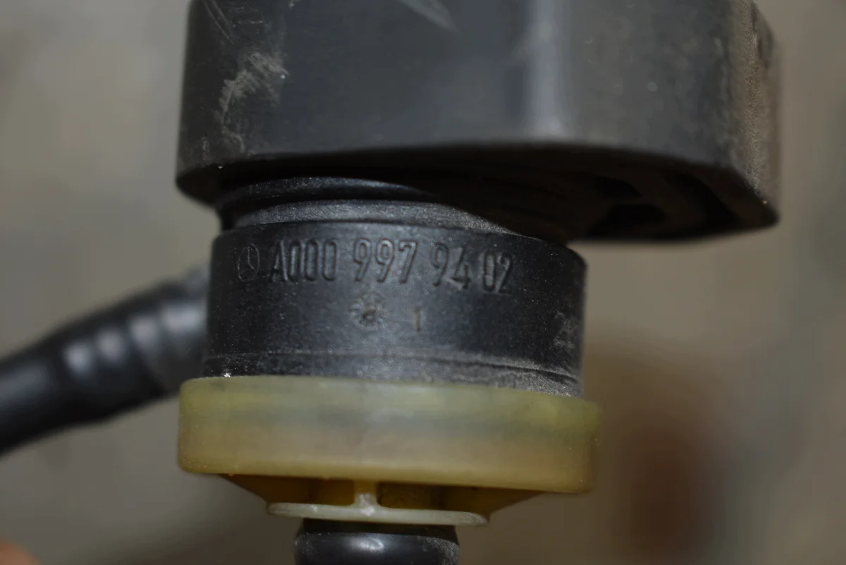 Separador de Aceite Mercedes Usado OEM image 4