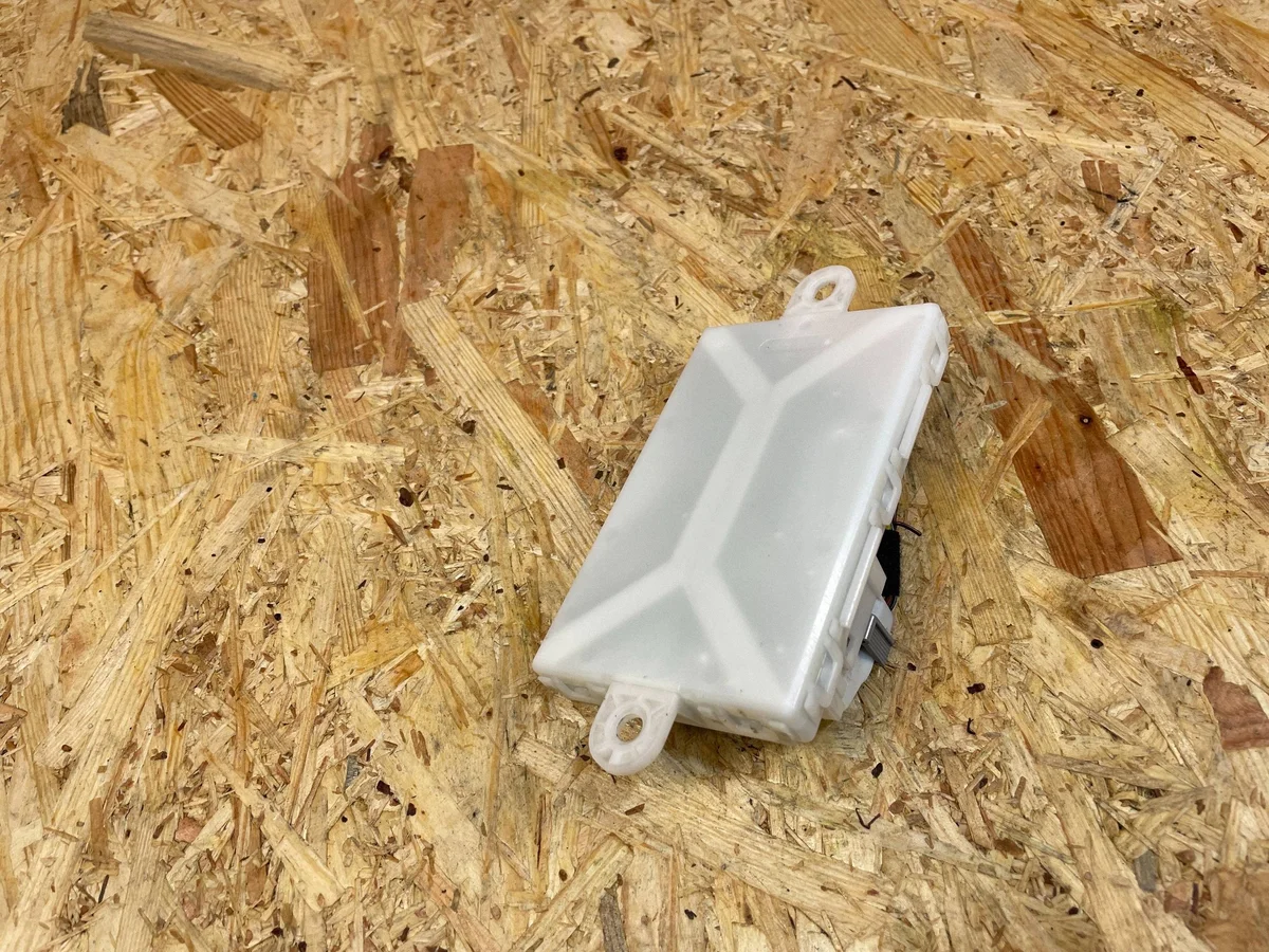 Mercedes E-Class W213 Keyless Module A2139001610 image 7