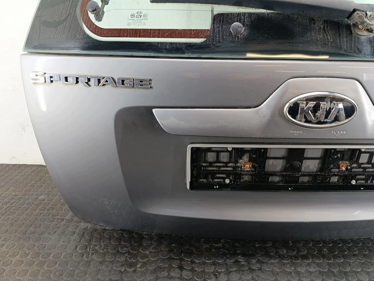 Portón Maletero Kia Sportage II S4 SUV Usado image 4