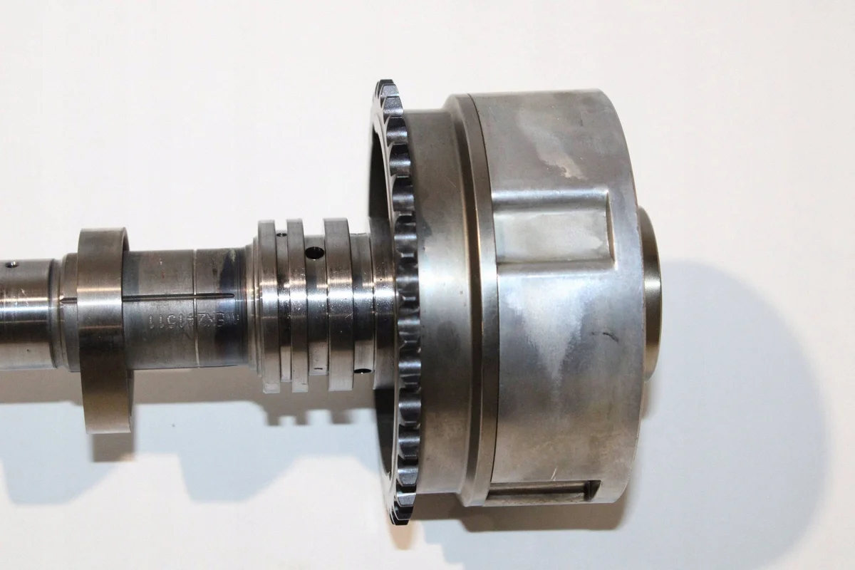 Kia 24370-2B610 Ajustador VVT Usado image 8