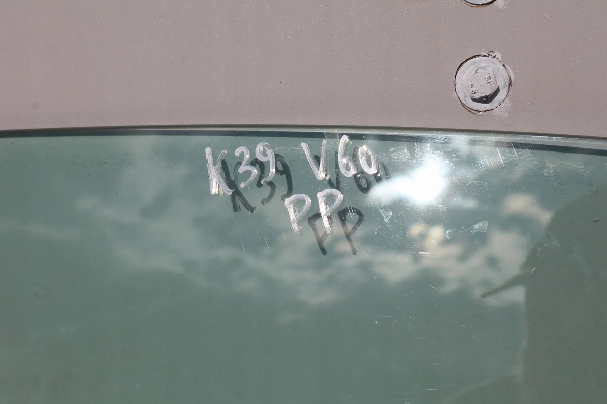 Volvo V60 Vänster Framdörrsruta DOT27M25100AS2 image 3