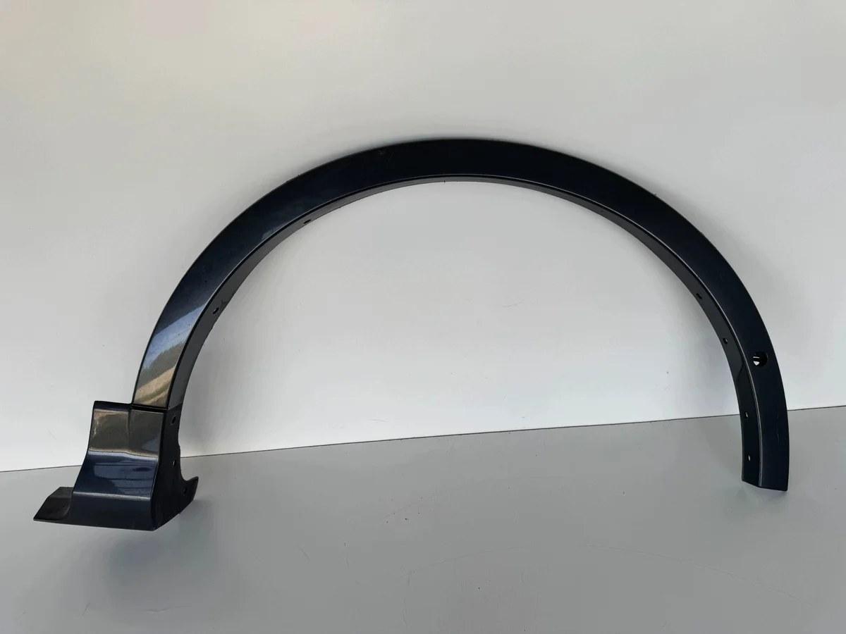 Ford Kuga II 2 Wielkolijst Bumper Rechts