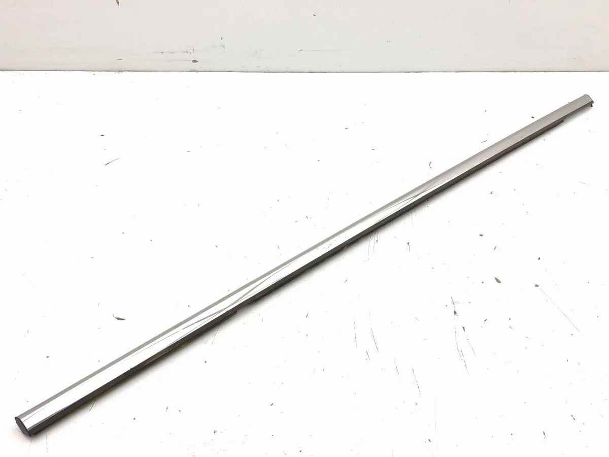 VW Passat B9 2025 Heckscheibenleiste 3J0839475B