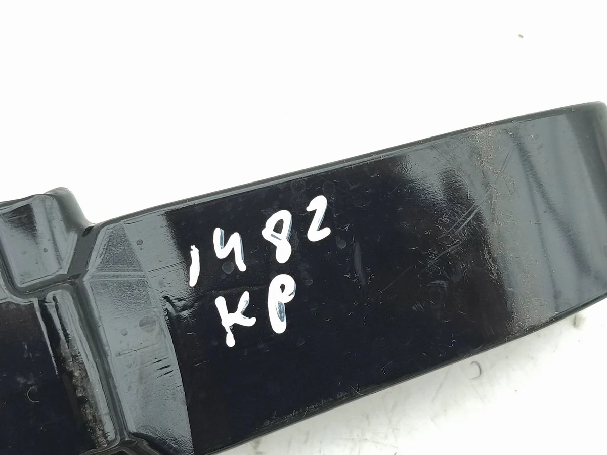 VW Passat B9 Front Door Limiter 3J0837203 image 5