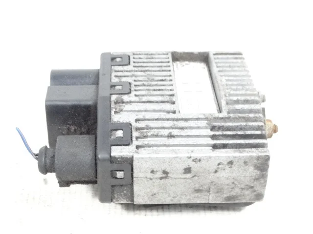 Module Ventilateur VW T5 1.9 2.5 TDI 3B0919506 image 4