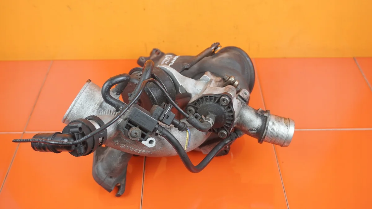 Turbolader Opel Astra J Meriva 1.4 Turbo image 3