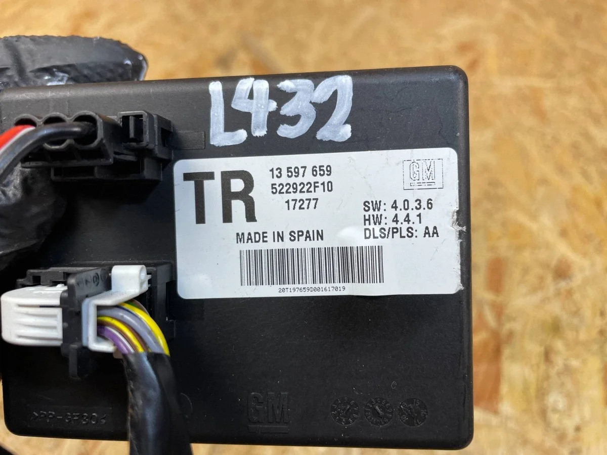 Module attelage Opel Insignia B II 13597659 image 9