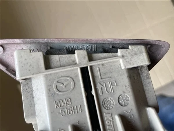 Mazda CX5 Koplamp Spuitmond Links Gebruikt image 6