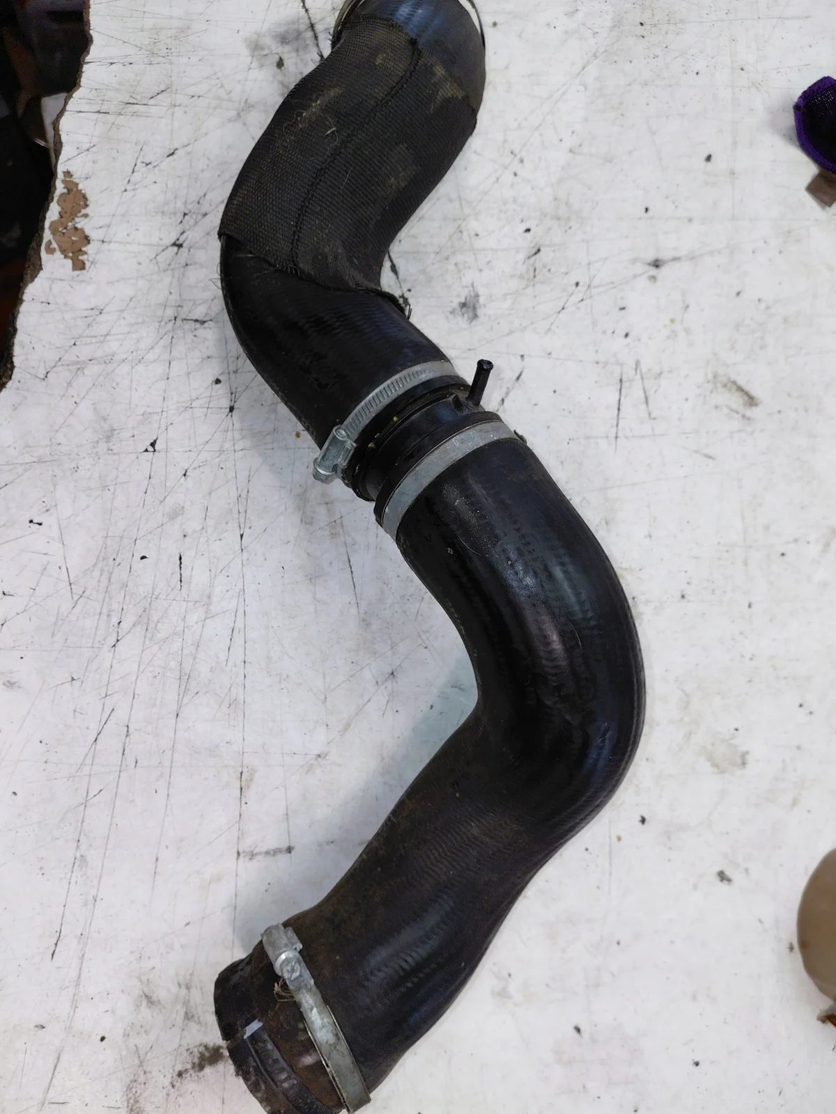 Volvo V60 S60 Durite Intercooler 30792884 image 4