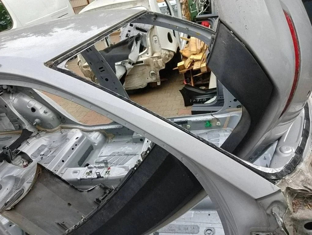 Listwa dachowa Audi A3 S3 8V Oikea ACF52726