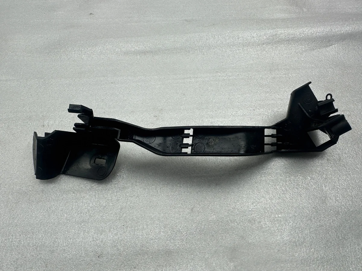 Mercedes-Benz C W205 Korin osa A2055462180 image 3