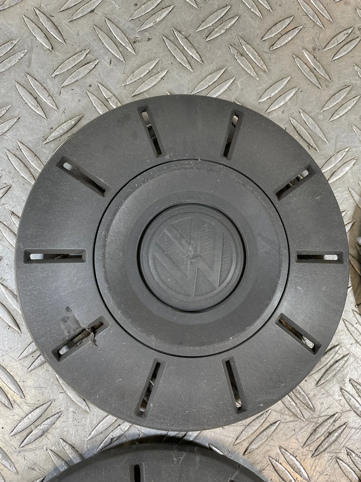 VW Crafter MAN 17- pyöränkeskiöt 2N0601151B image 3