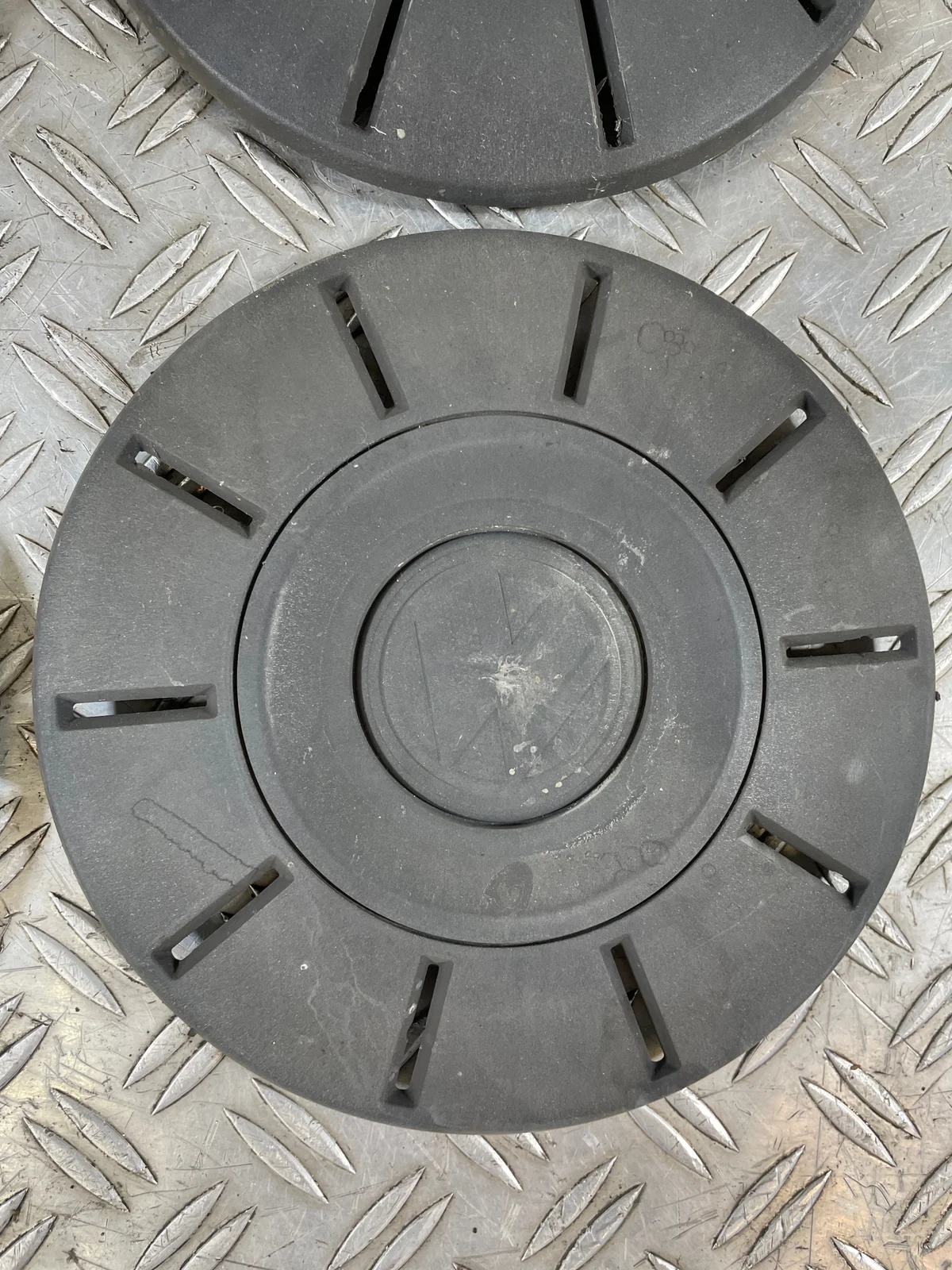 VW Crafter MAN 17- pyöränkeskiöt 2N0601151B image 7