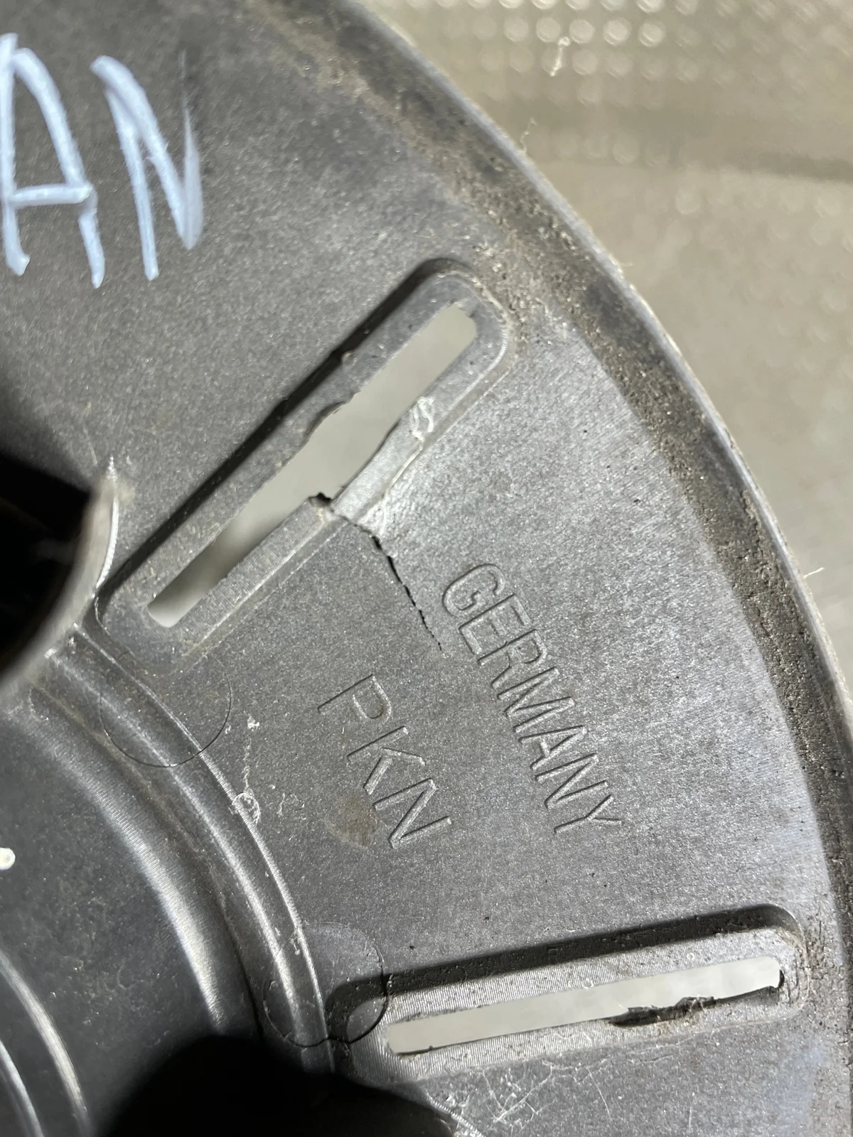 VW Crafter MAN 17- pyöränkeskiöt 2N0601151B image 10