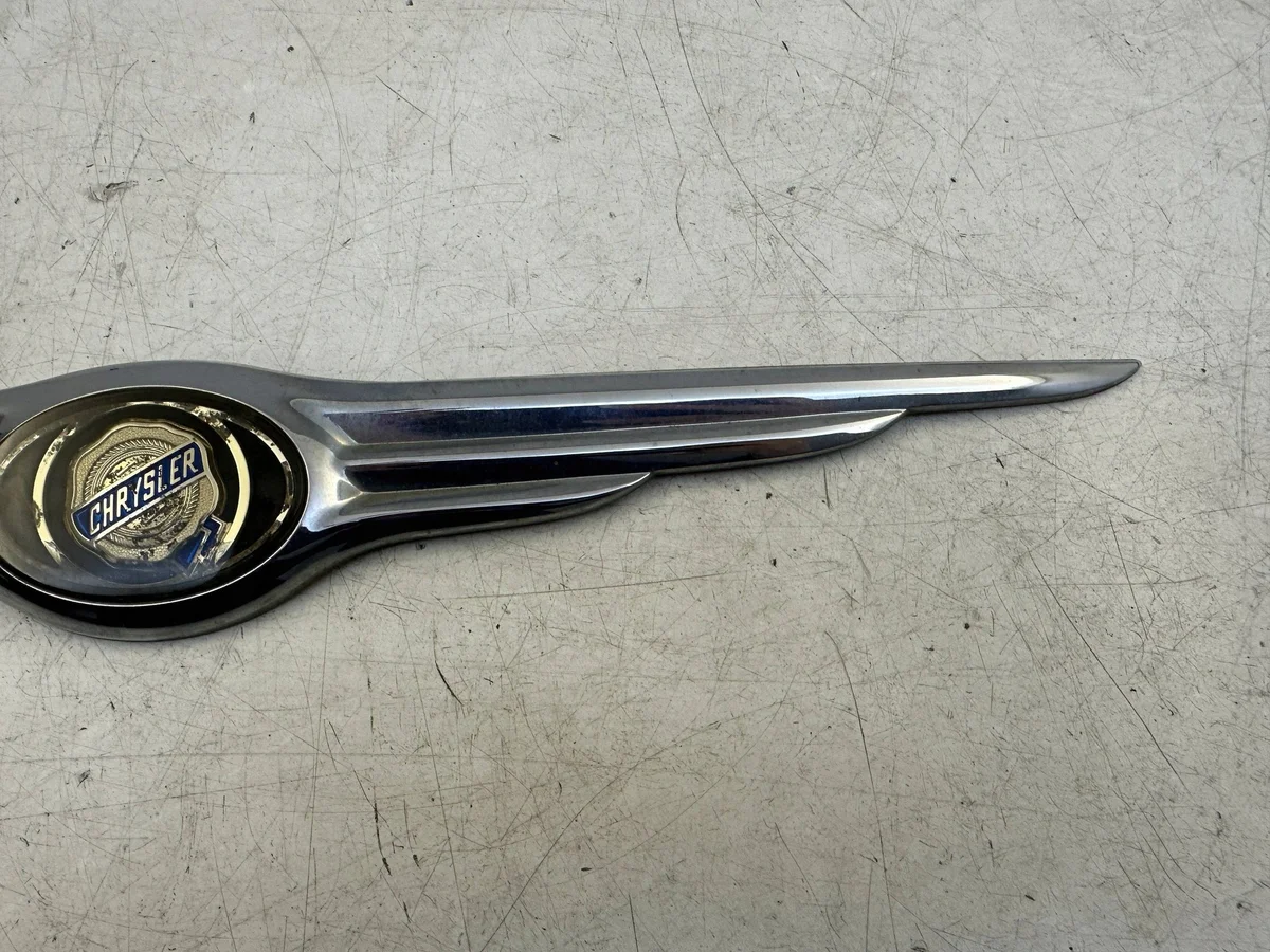 Emblema Chrysler 300C 05-10 Maletero Usado image 4