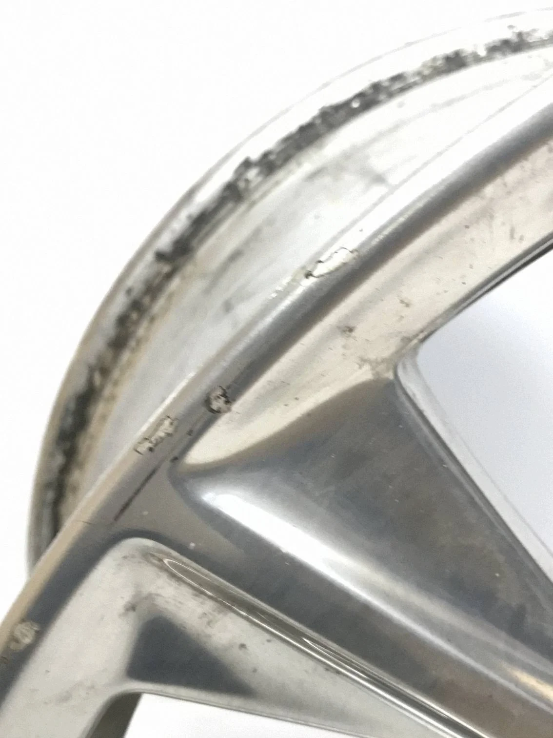 Cerchio in lega Ford 20" GT4C1007E1A usato image 4