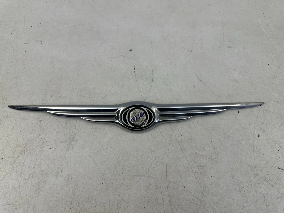 CHRYSLER 300C EMBLEM MXX4450