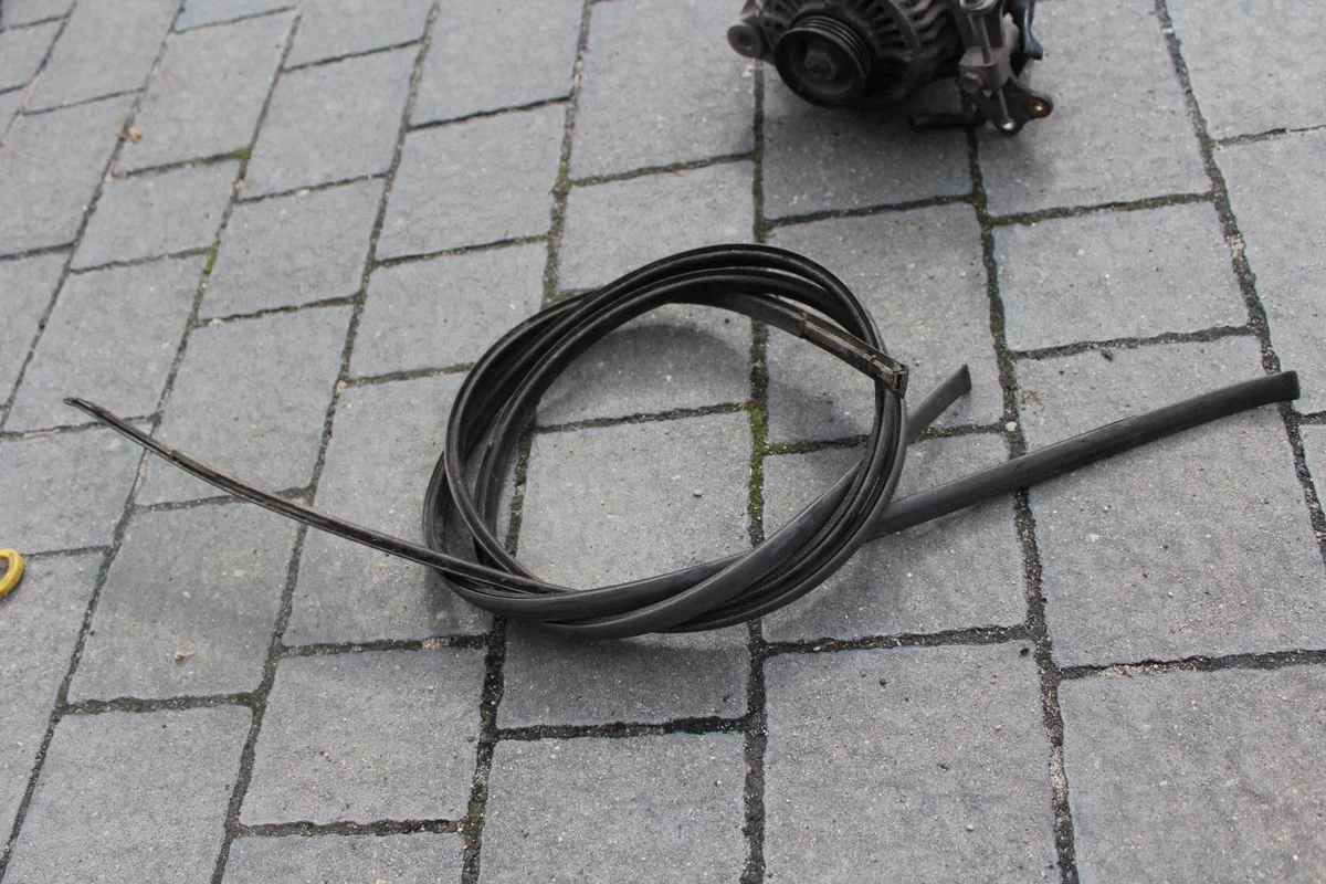Dachleiste Toyota Yaris Links/Rechts BGK3366