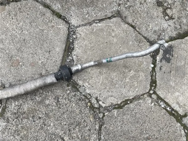 Tuyau clim BMW 5 E39 Diesel 6913893 image 3